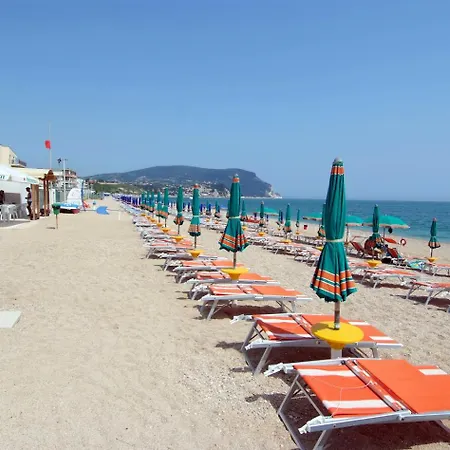 Apartment Rs306 - Marcelli, Monolocale In Centro Con Parcheggio *